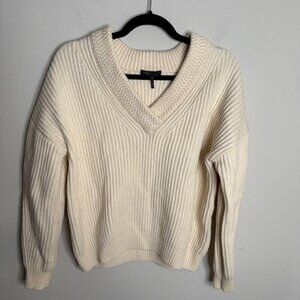 Maje Women's Cream and White Jumper